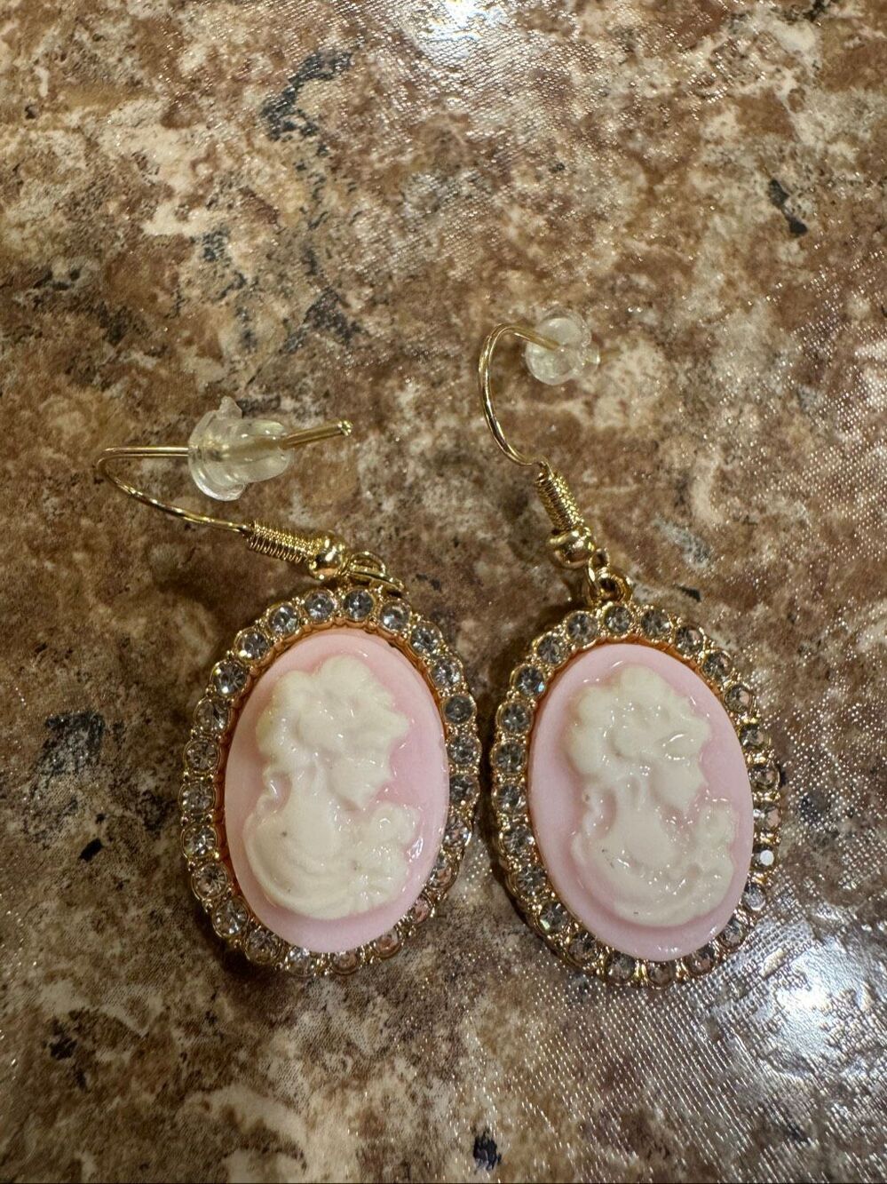 Pink Cameo Rhinestone Dangle Earrings Gold Tone Victorian Style never worn